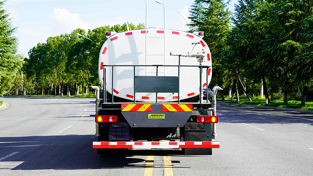 东风D3S绿化喷洒车