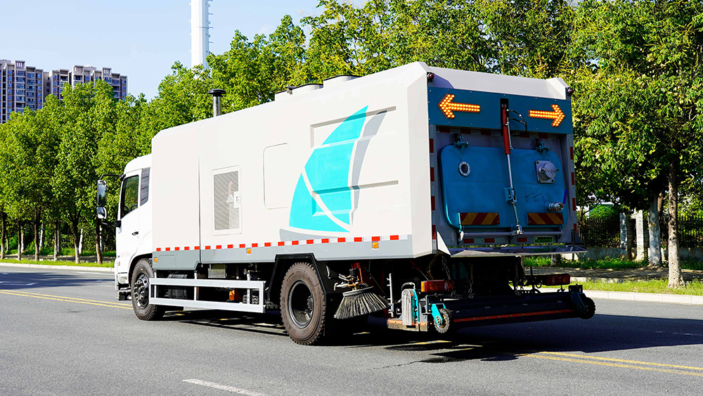 东风天锦道路污染清除车