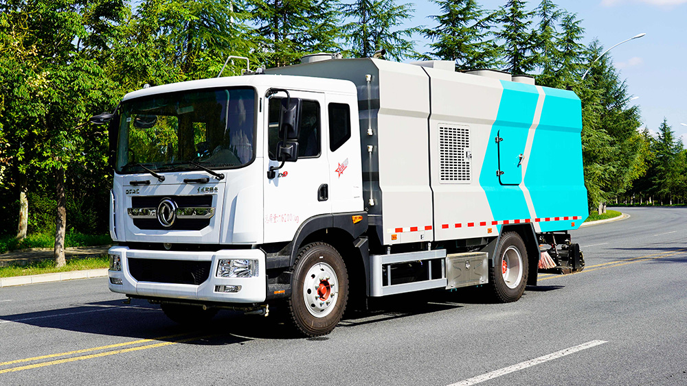 东风多利卡D9四季污染清除车