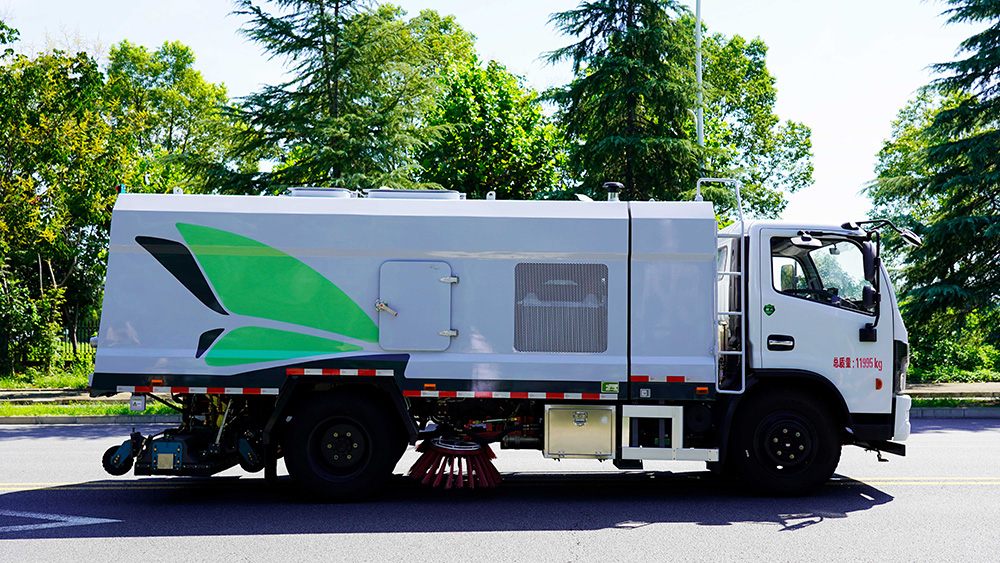东风福瑞卡道路污染清除车