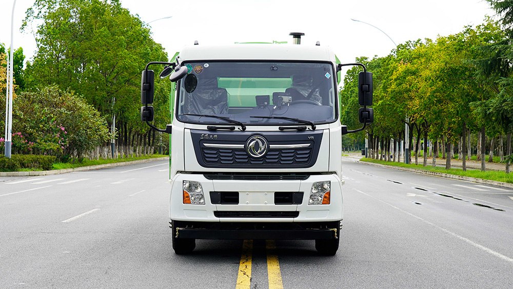 东风天锦洗扫车