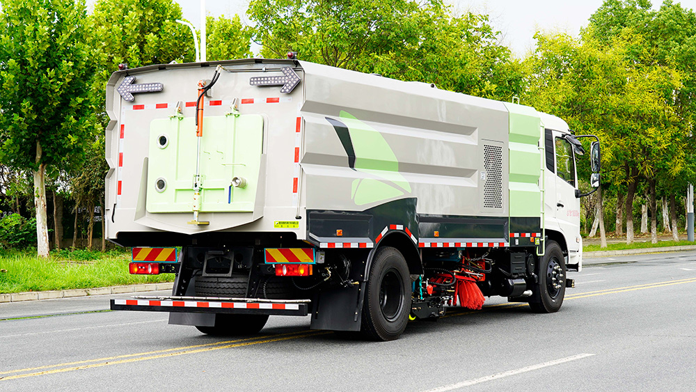 东风天锦洗扫车