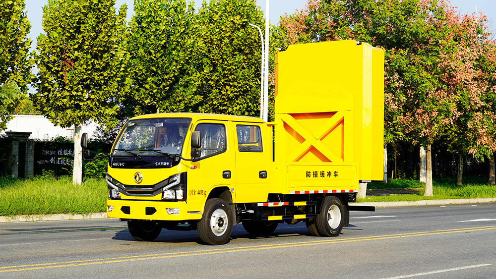 东风小多利卡防撞车