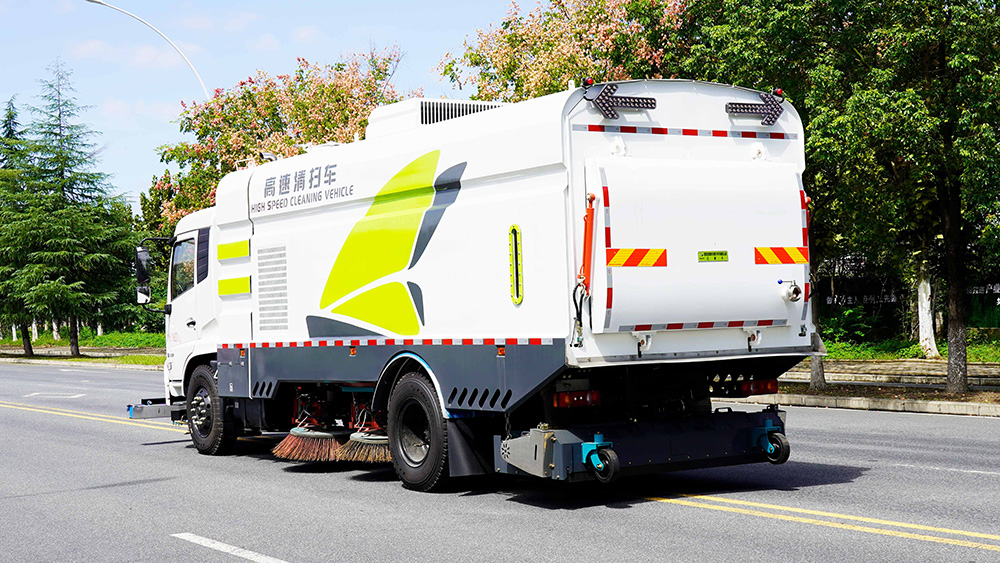 东风天锦高速清扫车