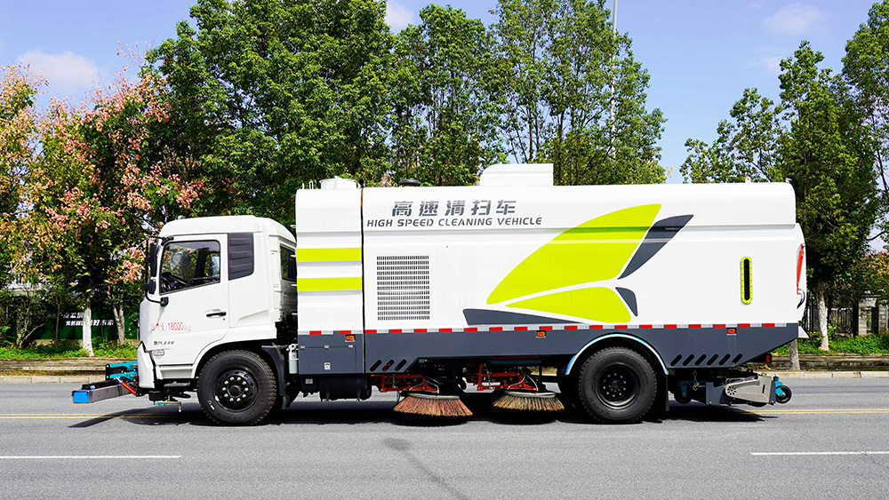 东风天锦高速清扫车