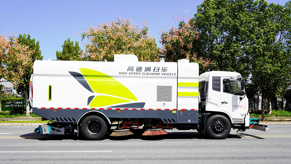 东风天锦高速清扫车