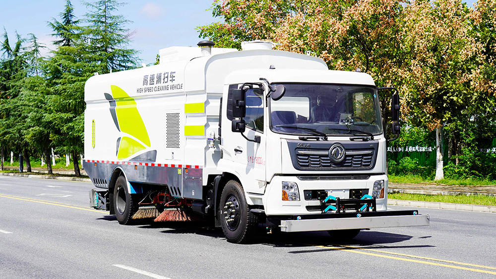 东风天锦高速清扫车