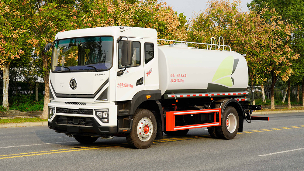 东风大多利卡16吨绿化喷洒车