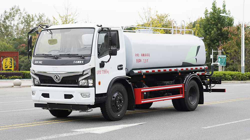 东风大多利卡12吨绿化喷洒车