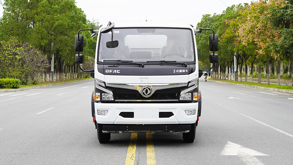 东风大多利卡12吨绿化喷洒车