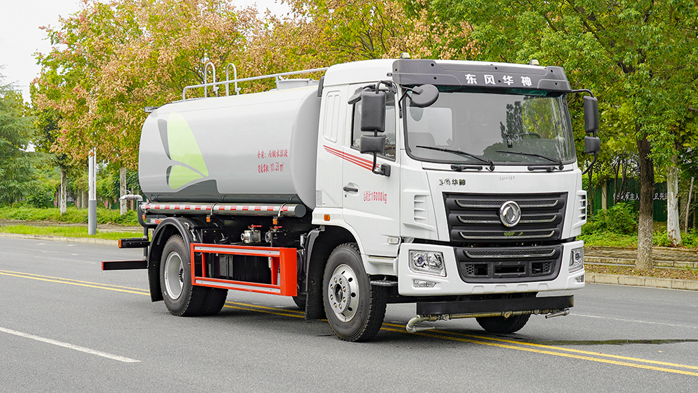 东风华神16吨洒水车