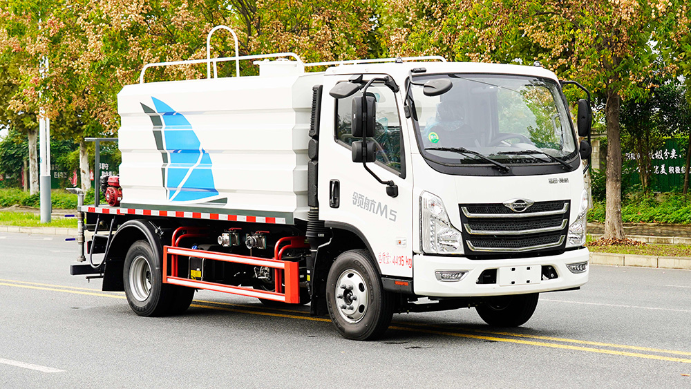 福田领航净浆洒布车