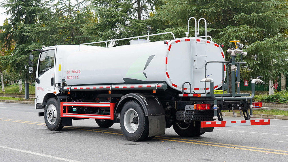 东风华神12吨绿化喷洒车