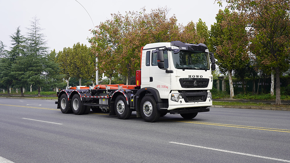 重汽勾臂垃圾车