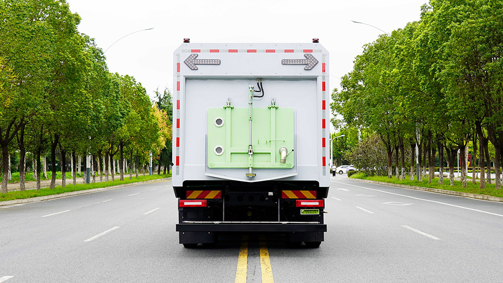 比亚迪洗扫车18吨