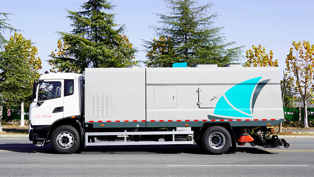 东风天锦纯电动道路污染清除车