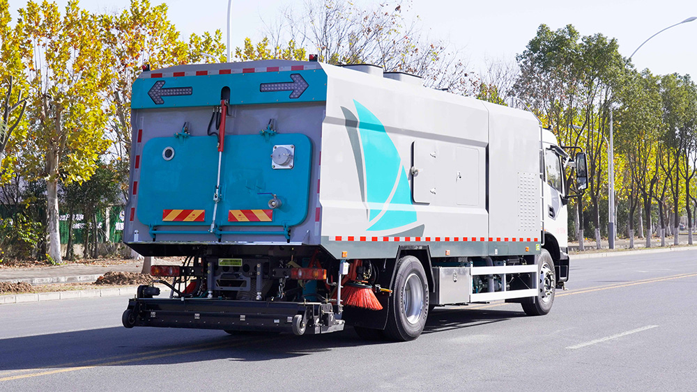东风天锦纯电动道路污染清除车