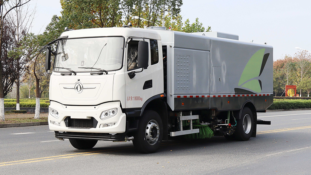 东风天锦纯电动洗扫车