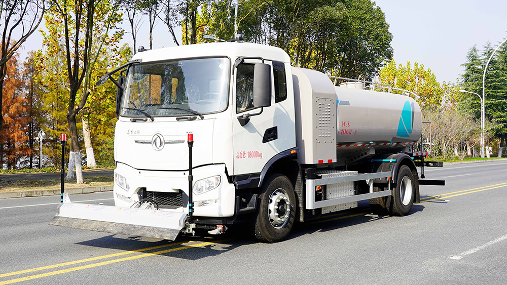 东风天锦纯电动抑尘洒水车