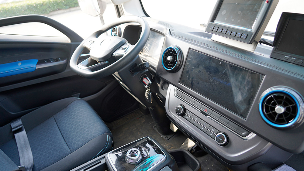 福田欧马可智蓝12吨纯电动洗扫车