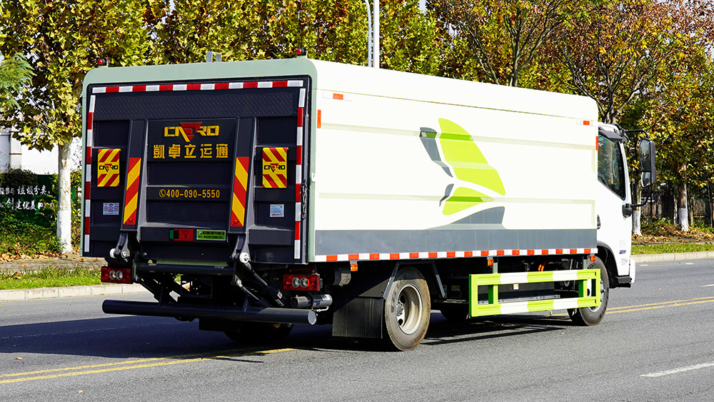 福田欧马可智蓝纯电动密闭式桶装垃圾车