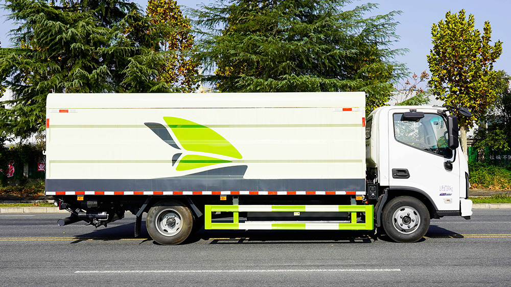 福田欧马可智蓝纯电动密闭式桶装垃圾车