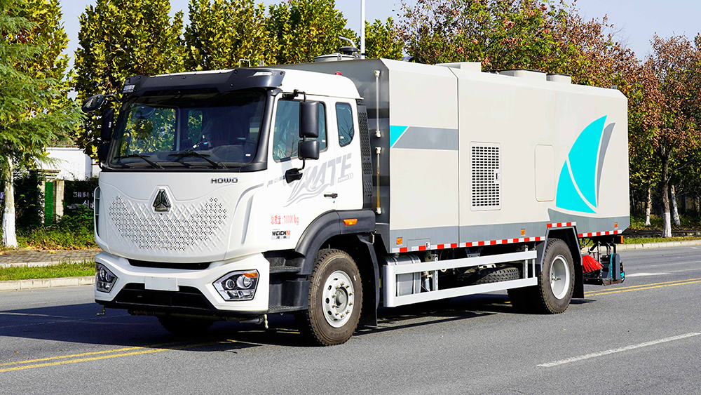 重汽豪沃道路污染清除车