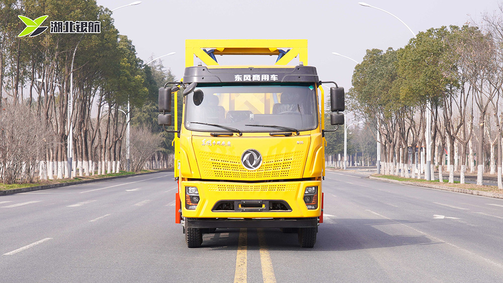东风专底D3S防撞缓冲车