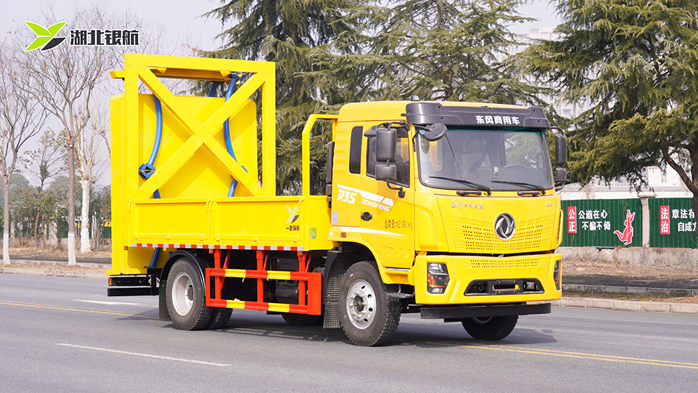 东风专底D3S防撞缓冲车